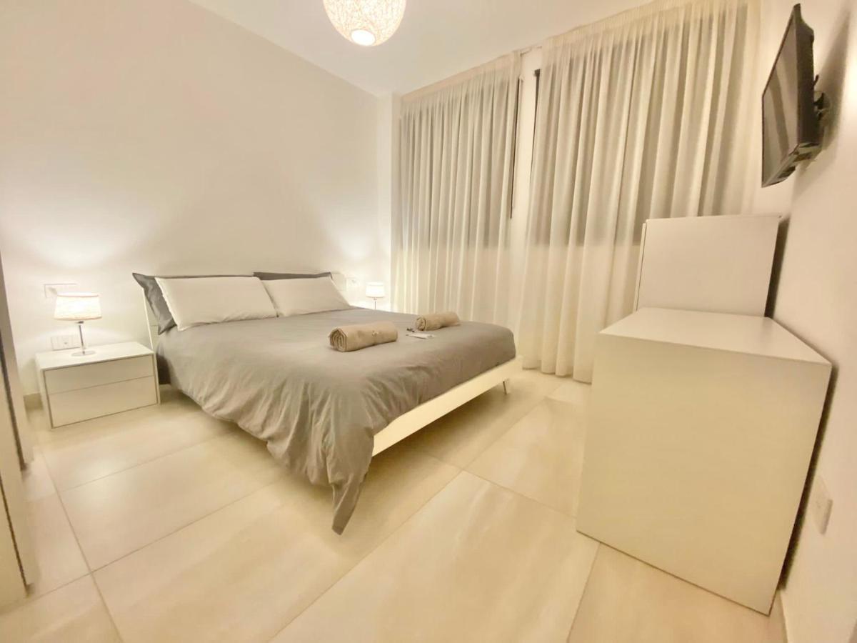 Elegance Duomo Apartment Milan Bagian luar foto