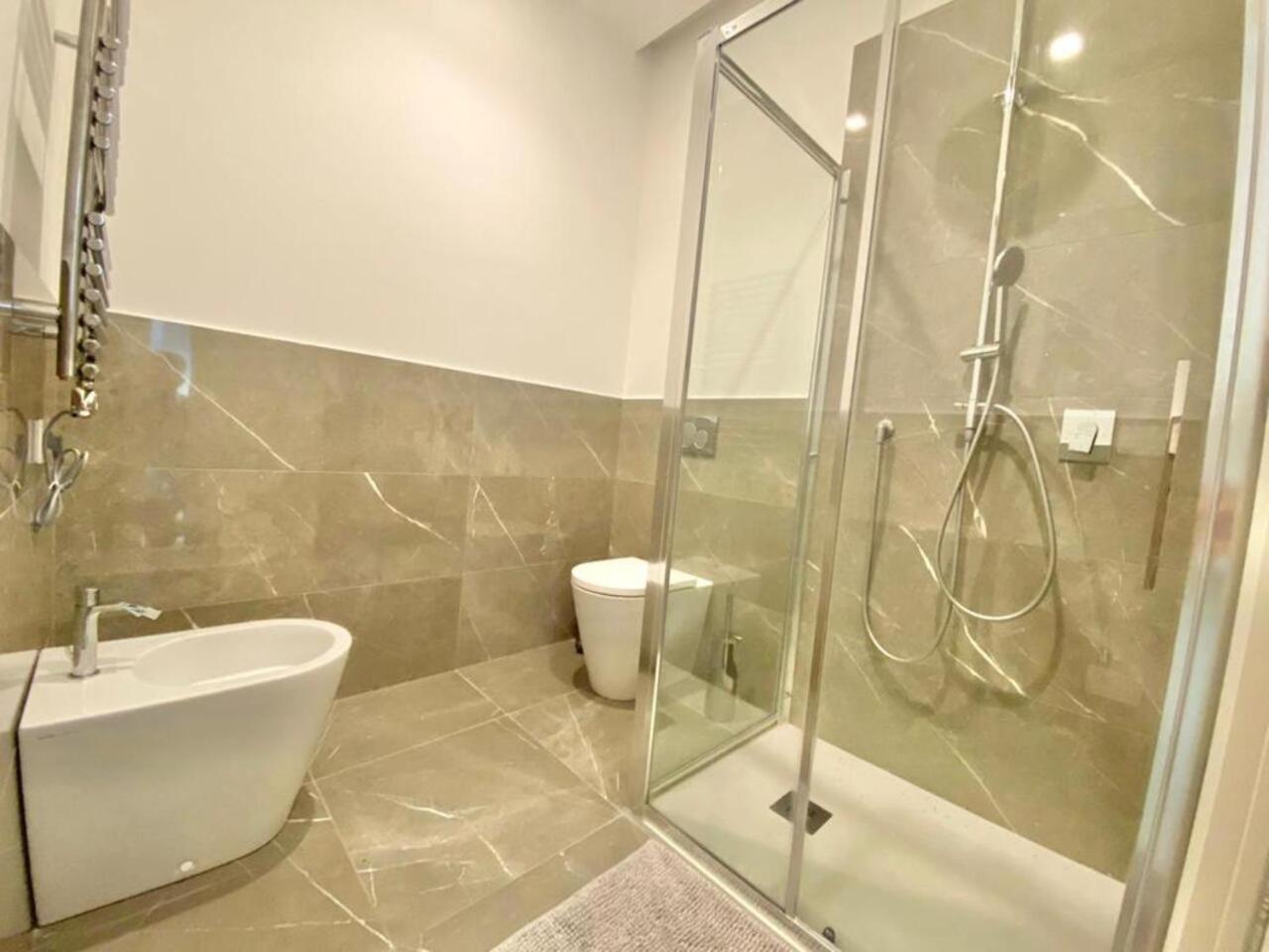 Elegance Duomo Apartment Milan Bagian luar foto