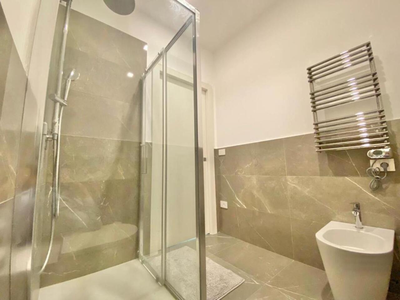 Elegance Duomo Apartment Milan Bagian luar foto